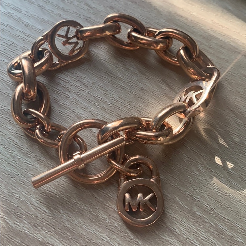 MK link bracelet